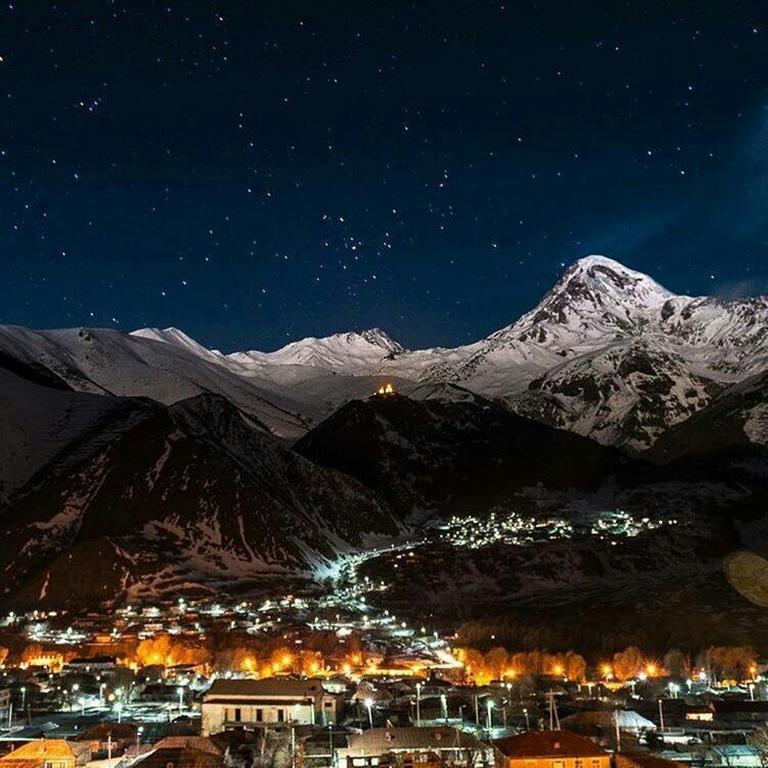 Max Hotel Gogi Alibegashvili Kazbegi Exteriör bild